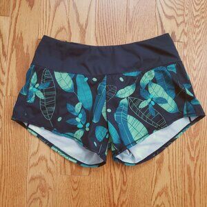 Oiselle Rogas Black & Green Leaf 4" Inseam